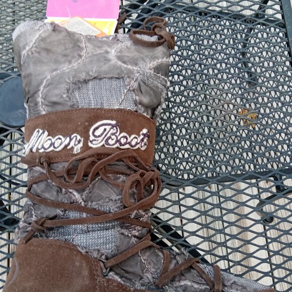 Moon Boot. Camo Rare! Fits Womens 5 - 6 Distressed Look! - Picture 14 of 16
